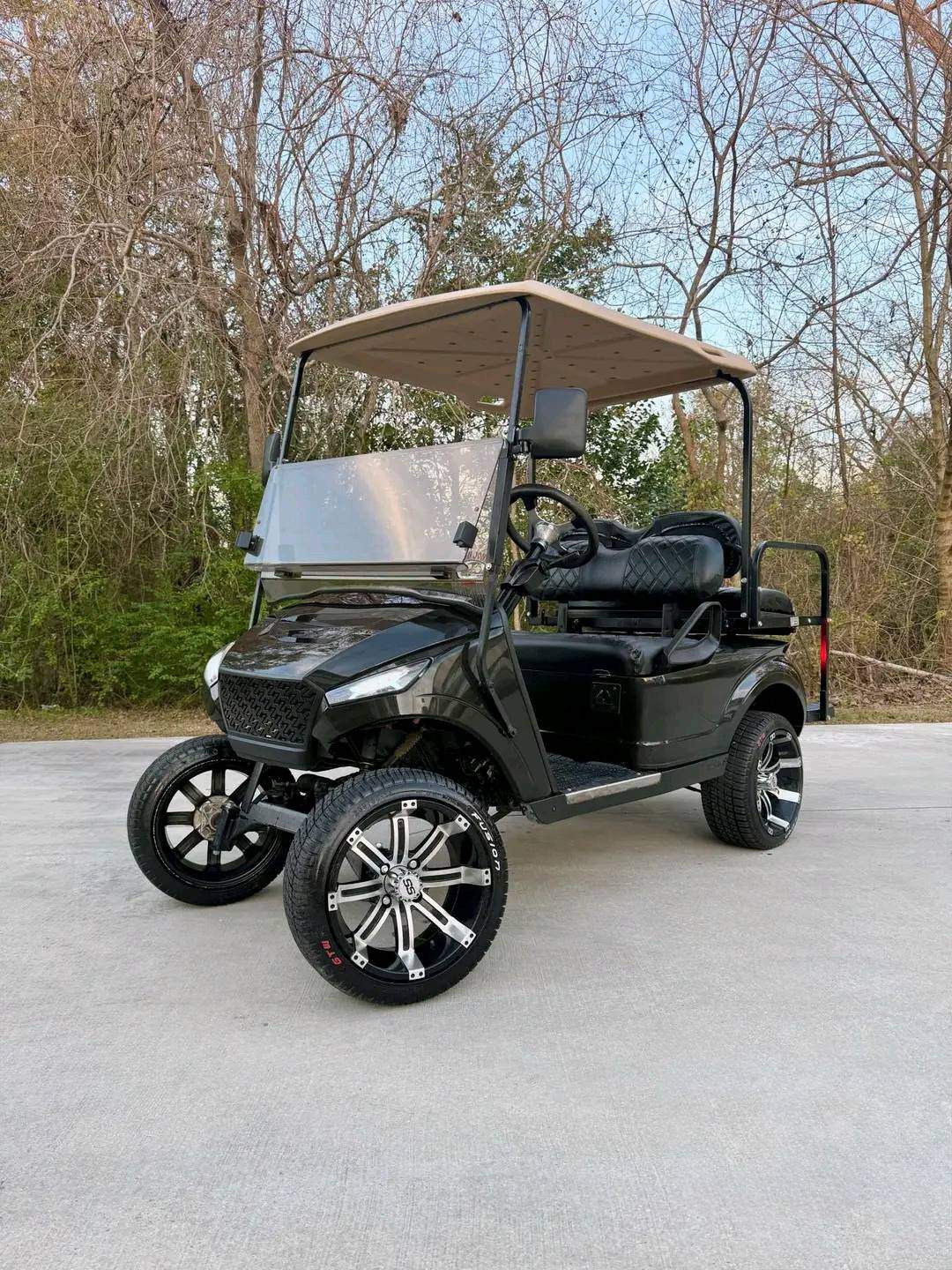 Buggy de golf E-Z-GO 2025